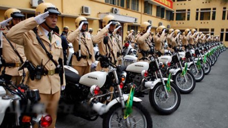 Cảnh sát giao thông Hà Nội Bảo đảm giao thông và góp phần bảo vệ cuộc sống bình yên cho nhân dân